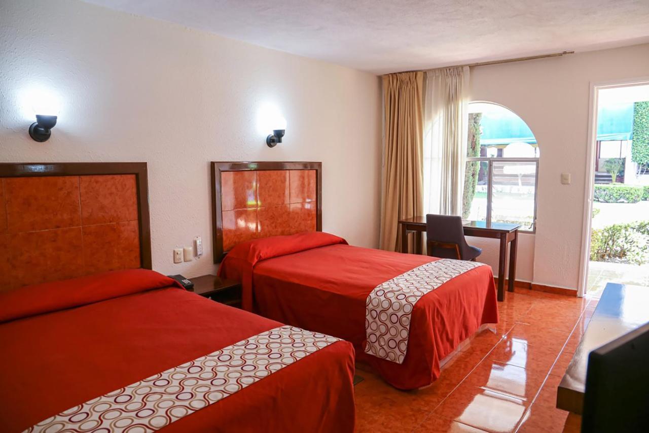 Hotel & Suites Villa Del Sol Morelia Extérieur photo
