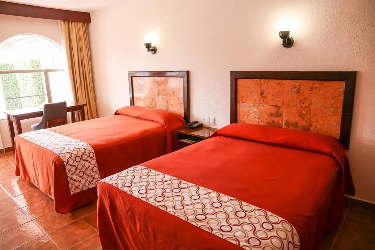 Hotel & Suites Villa Del Sol Morelia Extérieur photo