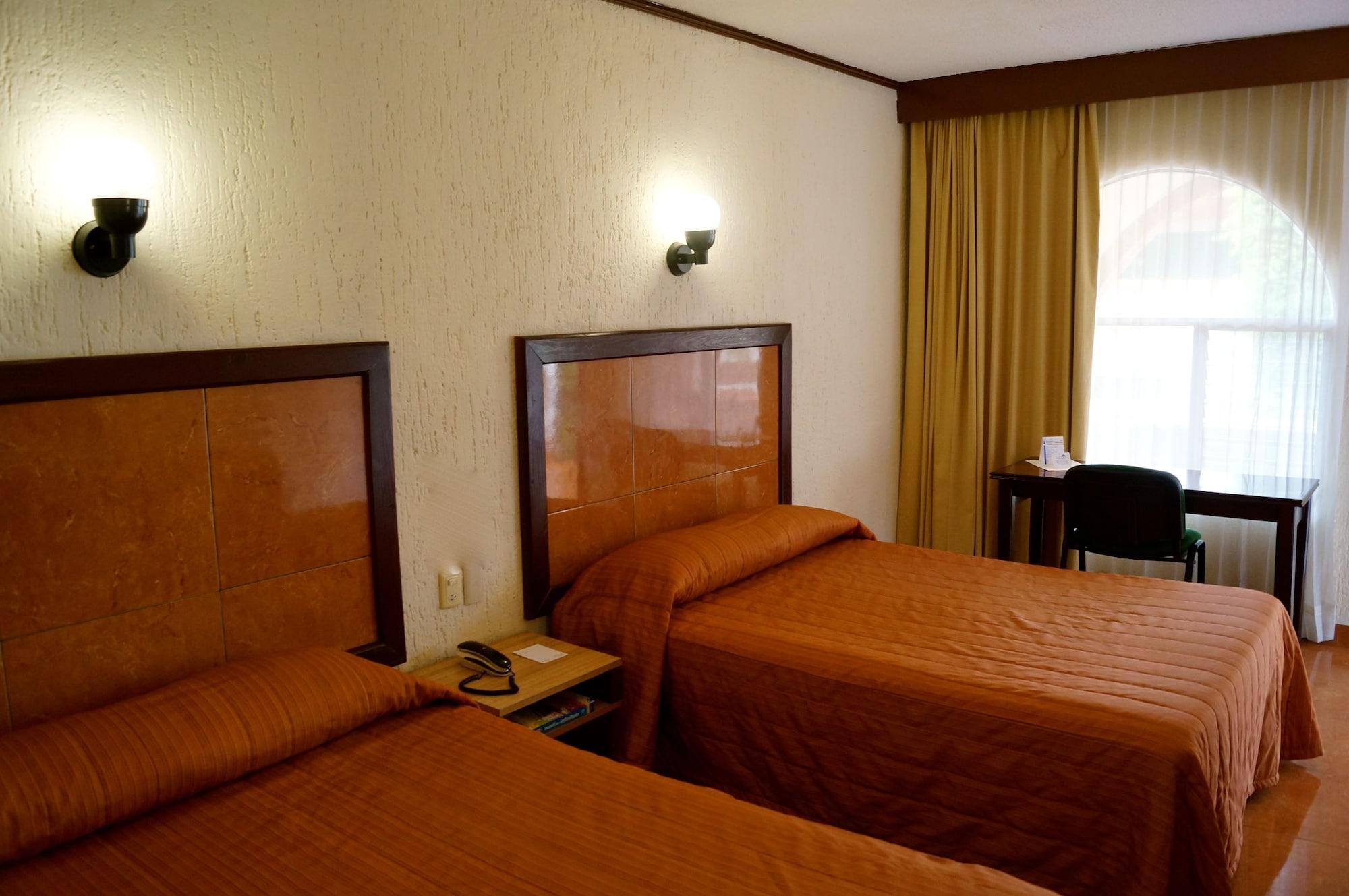 Hotel & Suites Villa Del Sol Morelia Extérieur photo