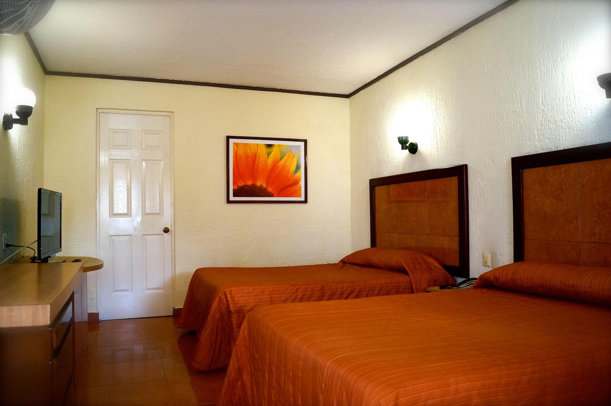 Hotel & Suites Villa Del Sol Morelia Extérieur photo