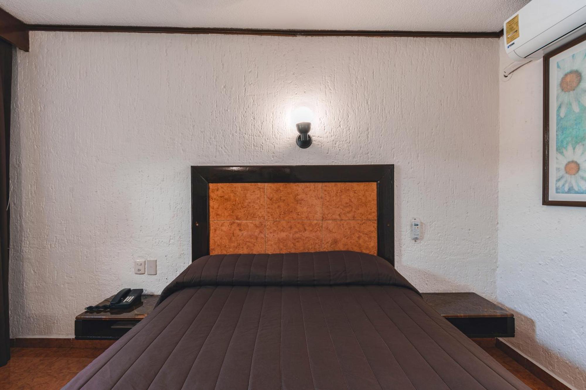 Hotel & Suites Villa Del Sol Morelia Extérieur photo